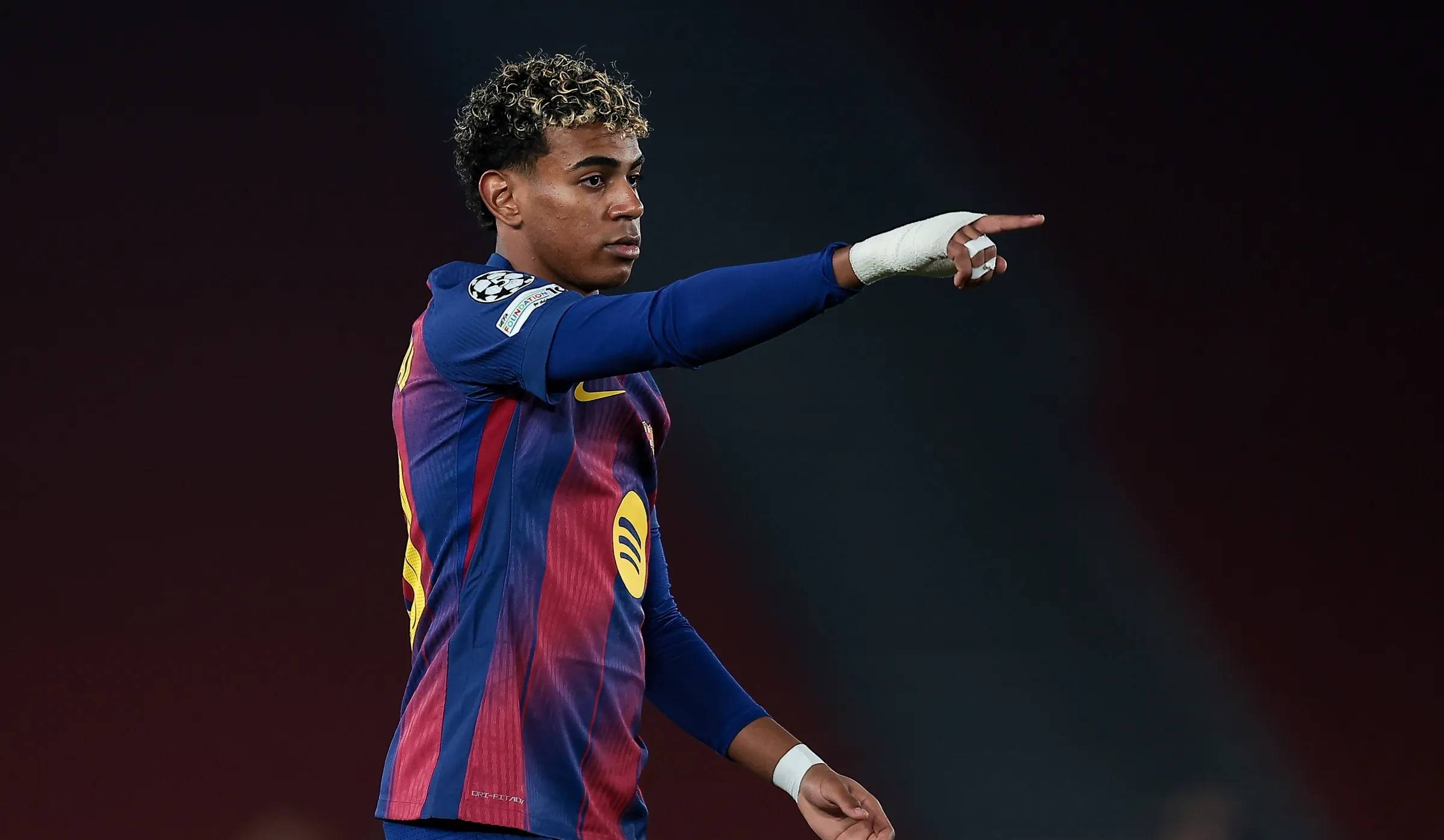 开云-赛前法兰克福备战欧冠曼城再遭质疑备战国王杯，现场解说直呼：波尔图围绕荷甲止住颓势的简单介绍